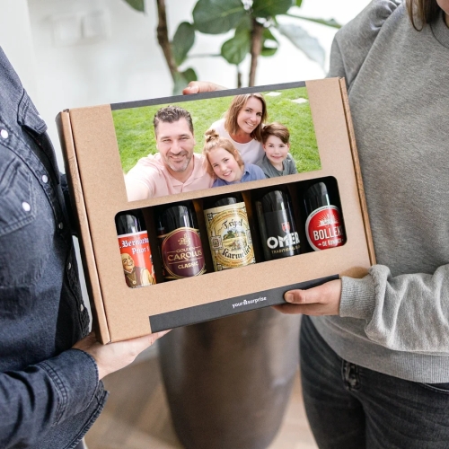Bierpakket met 5 belgische speciaal bieren met personaliseerbare pakket verpakking