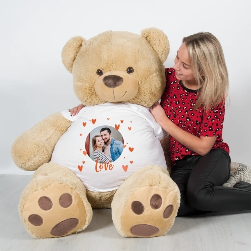 XXL teddybeer met personaliseerbare T-shirt. van yoursurprise.nl
